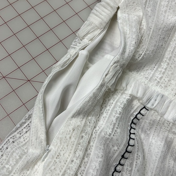 SOFT SURROUNDINGS "Villette" Boho WHT Lace Handkerchief Wrap Stitch Trim Maxi L - Picture 8 of 16